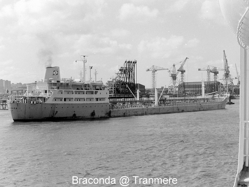 Click image for larger version

Name:	Braconda.jpg
Views:	0
Size:	129.1 KB
ID:	44827