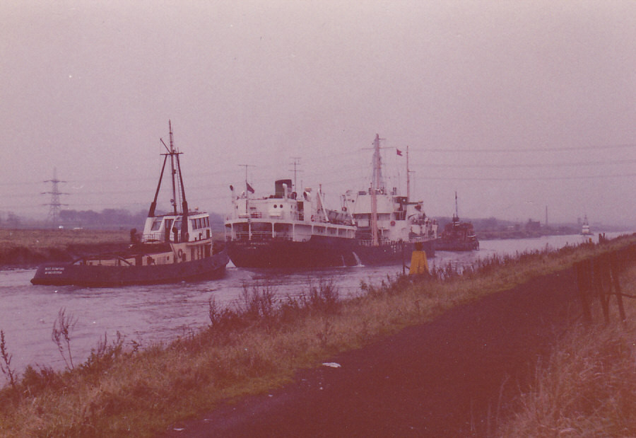 Click image for larger version

Name:	TEXACO%20WHITEGATE%20MSC%20%20B7565.jpg
Views:	0
Size:	117.0 KB
ID:	62553