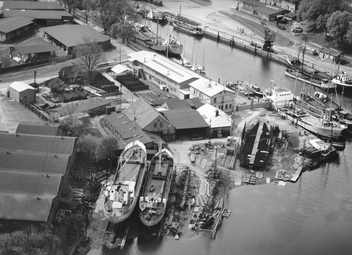 Click image for larger version

Name:	Shipyard6580.jpg
Views:	0
Size:	288.2 KB
ID:	69158